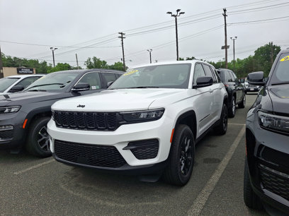 New 2025 Jeep Grand Cherokee Laredo