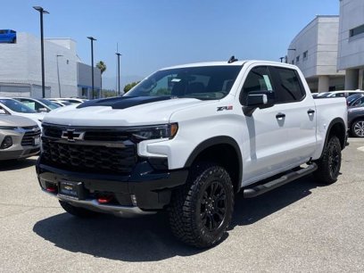 New 2025 Chevrolet Silverado 1500 ZR2 w/ Technology Package