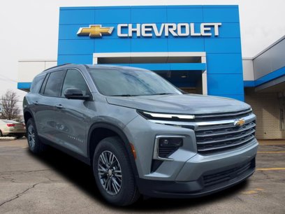New 2025 Chevrolet Traverse LT w/ Driver Confidence Package