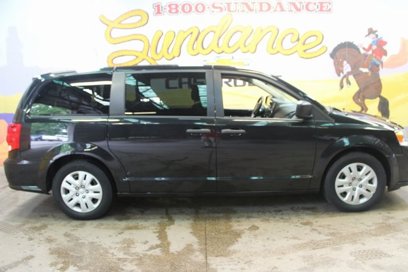 Used 2019 Dodge Grand Caravan SE w/ UConnect Hands-Free Group