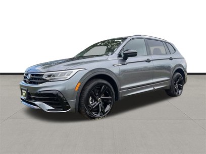 New 2024 Volkswagen Tiguan SE R-Line