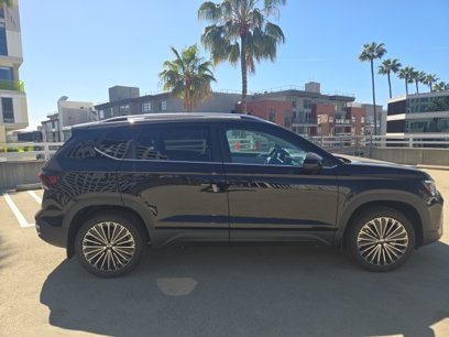 New 2025 Volkswagen Taos SE