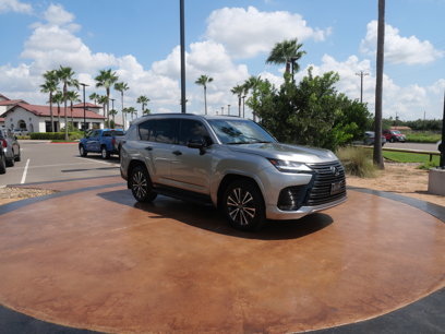Used 2022 Lexus LX 600 4WD w/ Premium Package