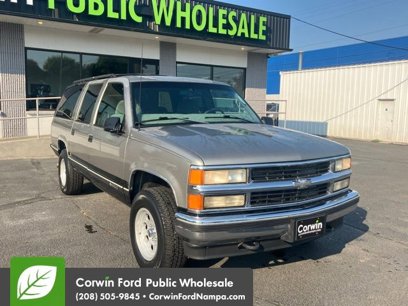 Used 1998 Chevrolet Suburban 4WD w/ Preferred Equipment Group 2