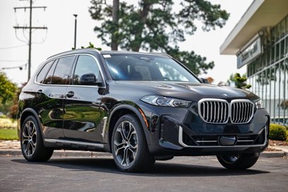 New 2026 BMW X5 xDrive50e w/ Premium Package