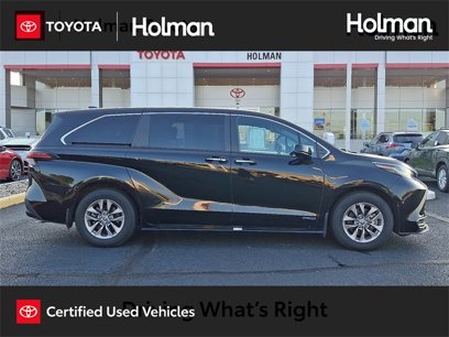 Certified 2021 Toyota Sienna XLE