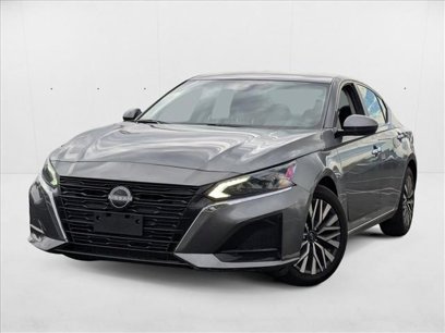 Used 2023 Nissan Altima 2.5 SV