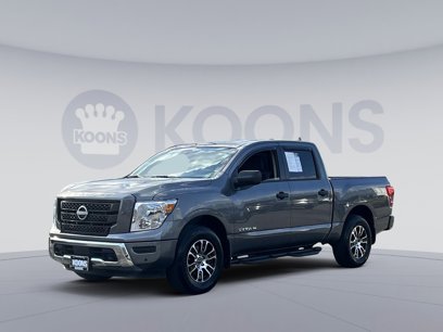 Used 2024 Nissan Titan SV w/ SV Convenience Package