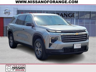 Used 2025 Chevrolet Traverse LT