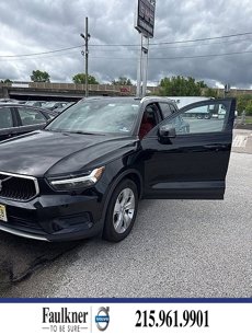 Used 2019 Volvo XC40 T5 Momentum