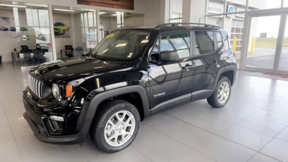 Used 2023 Jeep Renegade Latitude w/ Sun/Sound Group