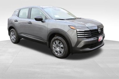 New 2025 Nissan Kicks S