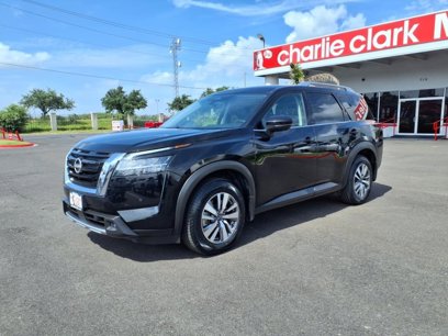 Used 2023 Nissan Pathfinder SL