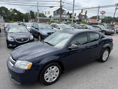 Used 2013 Dodge Avenger SE