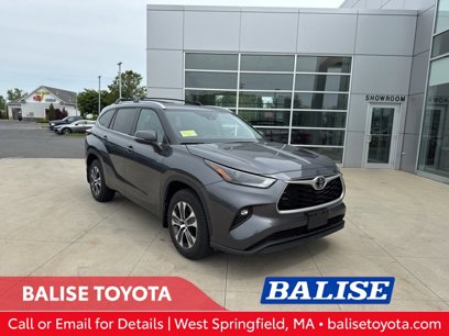 Used 2022 Toyota Highlander XLE