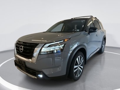 Used 2022 Nissan Pathfinder Platinum w/ Cargo Package