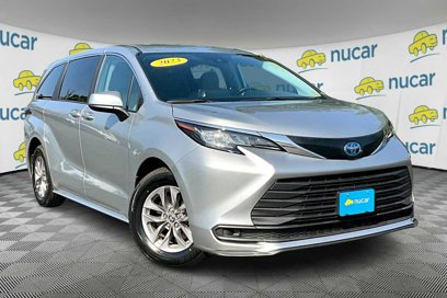 Used 2023 Toyota Sienna LE