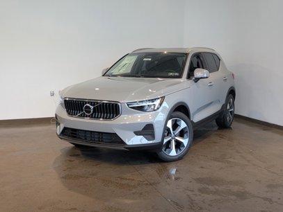 New 2025 Volvo XC40 B5 Core w/ Protection Package Premier