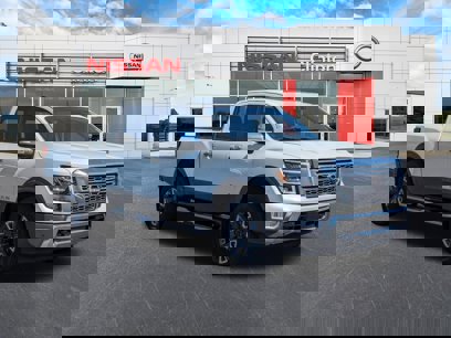 New 2024 Nissan Titan Platinum Reserve w/ Moonroof Package