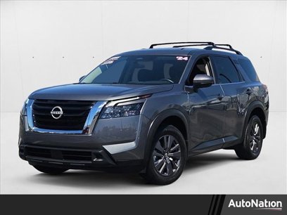 Used 2024 Nissan Pathfinder SV