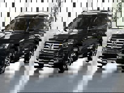 New 2025 Mercedes-Benz GLB 250 4MATIC