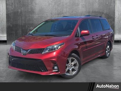 Used 2019 Toyota Sienna SE