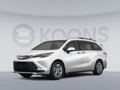 Used 2023 Toyota Sienna XLE