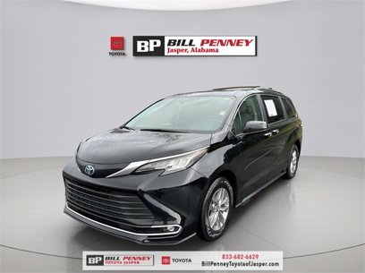 Used 2022 Toyota Sienna XLE