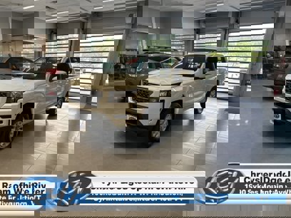 Used 2022 Nissan Frontier SV