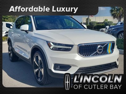 Used 2021 Volvo XC40 T4 Momentum w/ Protection Package Premier