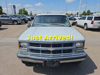 Used 1999 Chevrolet Suburban 2500 w/ Convenience Group