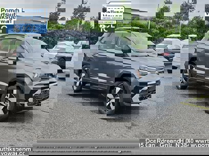 New 2025 Volkswagen Taos S