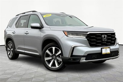 Certified 2025 Honda Pilot Touring