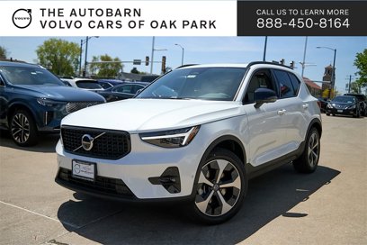 New 2025 Volvo XC40 B5 Plus w/ Protection Package Premier