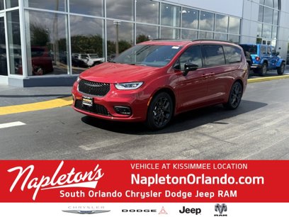 New 2025 Chrysler Pacifica Limited