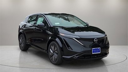 New 2025 Nissan Ariya FWD