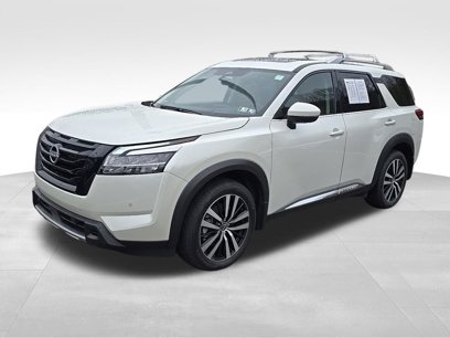 Used 2024 Nissan Pathfinder Platinum w/ Black Appearance Package