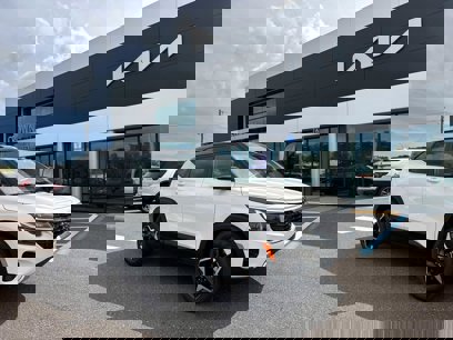 New 2025 Kia Seltos S