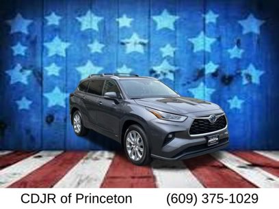 Used 2023 Toyota Highlander Limited