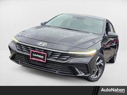 New 2025 Hyundai Elantra SEL