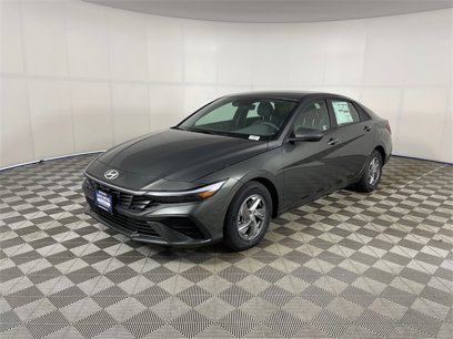 New 2025 Hyundai Elantra SE w/ Cargo Package