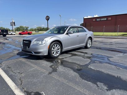 Used 2017 Chrysler 300 Limited