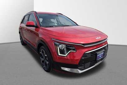 Used 2025 Kia Niro EX Touring