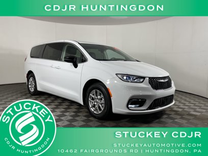 Used 2024 Chrysler Pacifica Touring-L