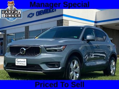Used 2021 Volvo XC40 T5 Momentum