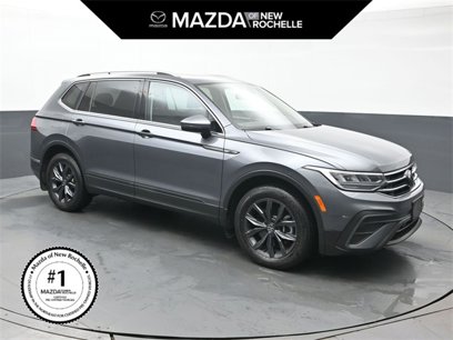 Used 2022 Volkswagen Tiguan SE w/ Panoramic Sunroof Package