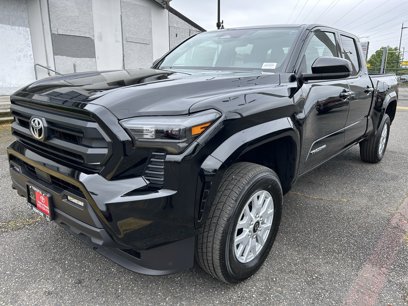 New 2025 Toyota Tacoma SR5