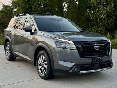 Used 2022 Nissan Pathfinder SL w/ Lighting Package (N92)