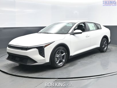 New 2025 Kia K4 LXS