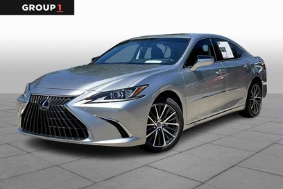 Used 2022 Lexus ES 300h w/ Premium Package